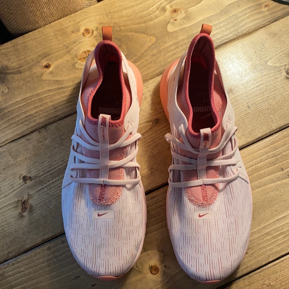 Women’s Nike sneakers